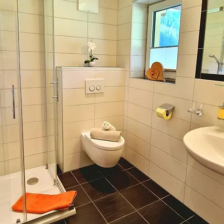 Haus Marchegg Apartamento Tux