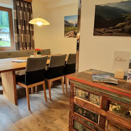 Haus Marchegg Apartamento *