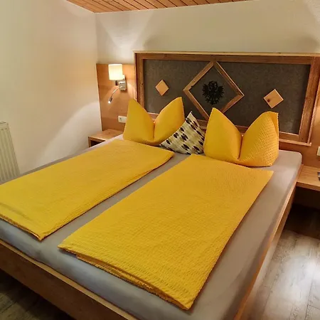 Haus Marchegg Apartament Tux